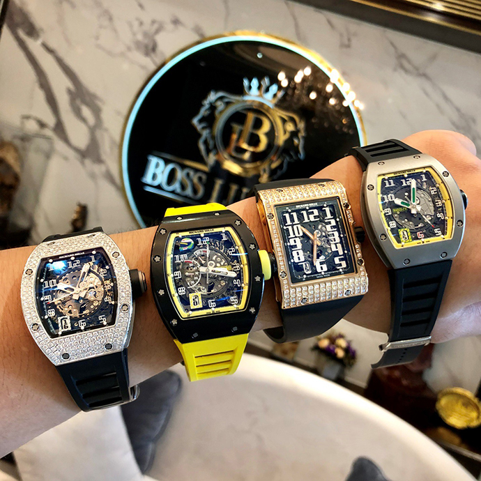 Cầm đồng hồ